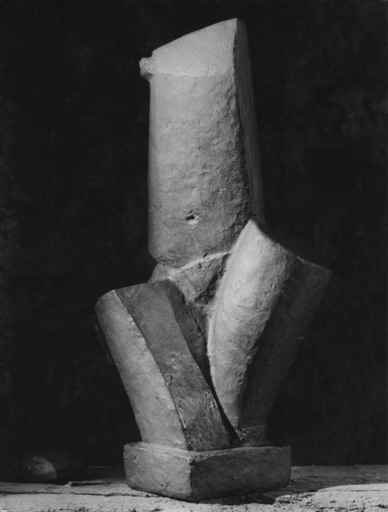 Fondation Giacometti -  Ernst Scheidegger, Torse en bronze, 24,00 x 18,10 cm, avant juillet 1963, coll.Fondation Giacometti, Paris. 2003-4382