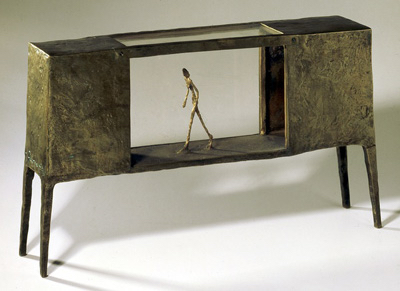 Fondation Giacometti -  Figurine entre deux maisons